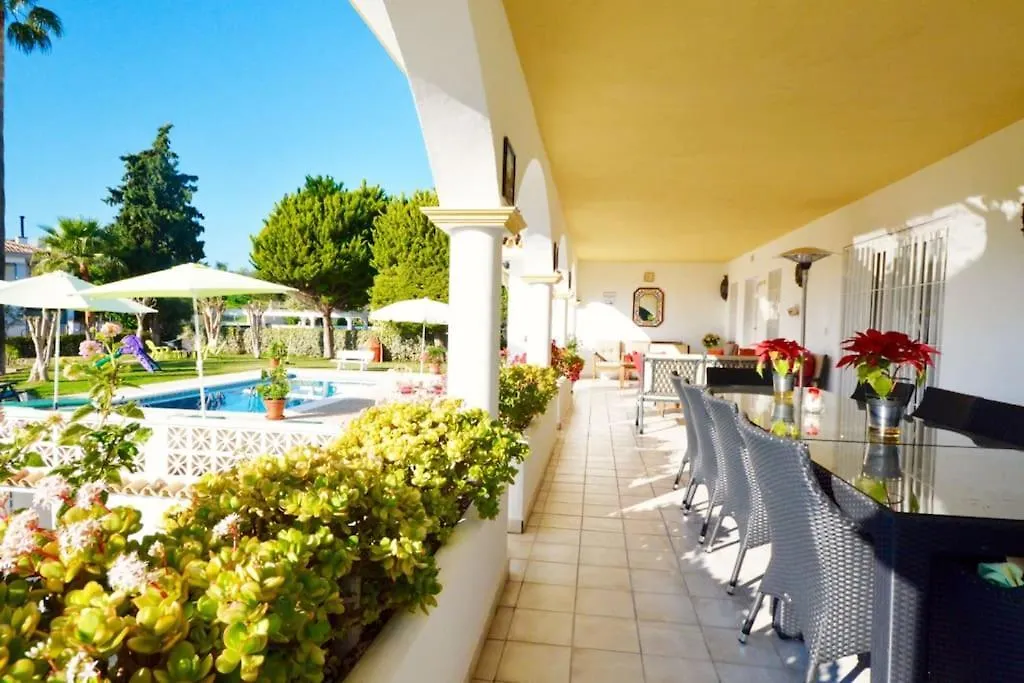 Large 7 Bedroom Villa In Sierrrezuela Heated Pool マラガ スペイン