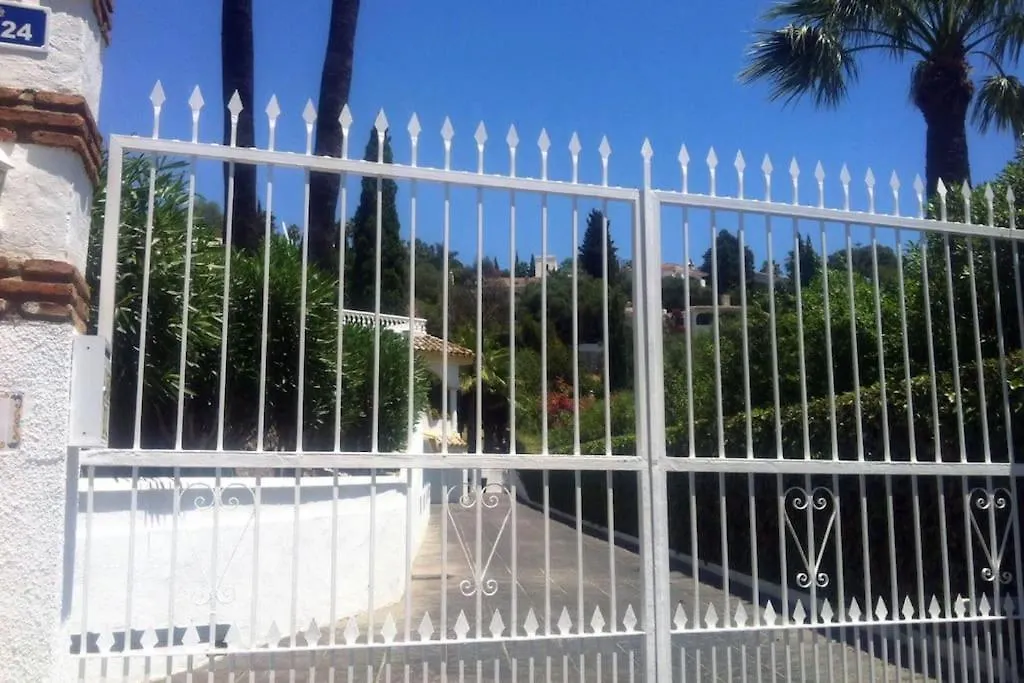 Large 7 Bedroom Villa In Sierrrezuela Heated Pool マラガ スペイン