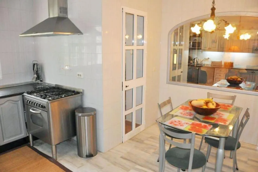 Large 7 Bedroom Villa In Sierrrezuela Heated Pool マラガ